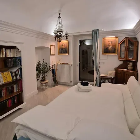 Mare Sunrise Apartamento *